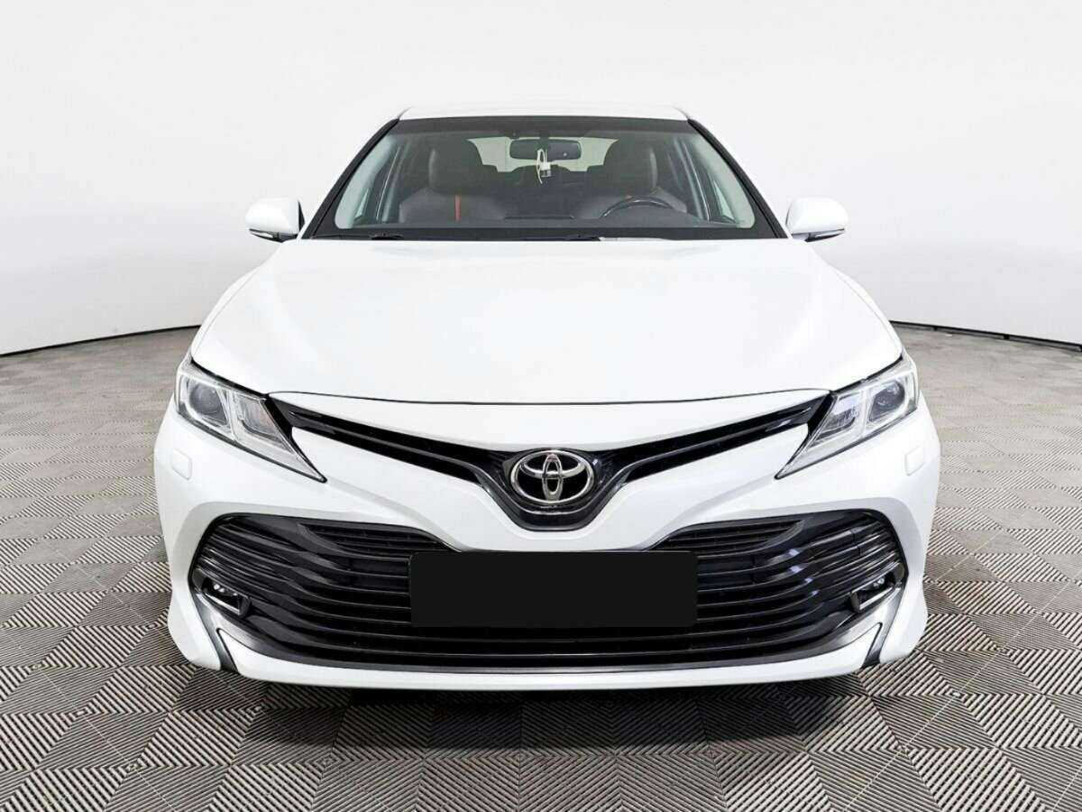Купить Toyota Camry с пробегом. Фото: #1