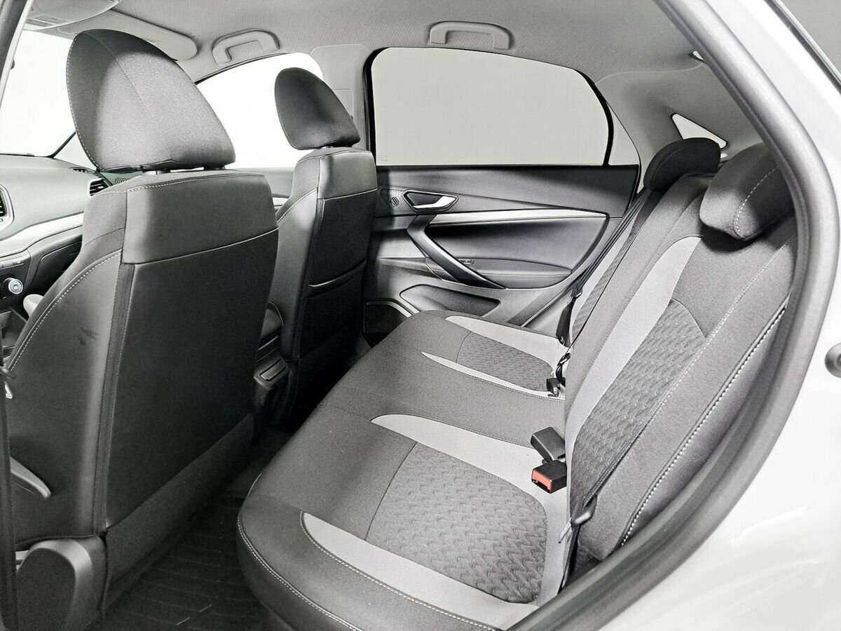 Купить Lada (ВАЗ) Vesta с пробегом. Фото: #7