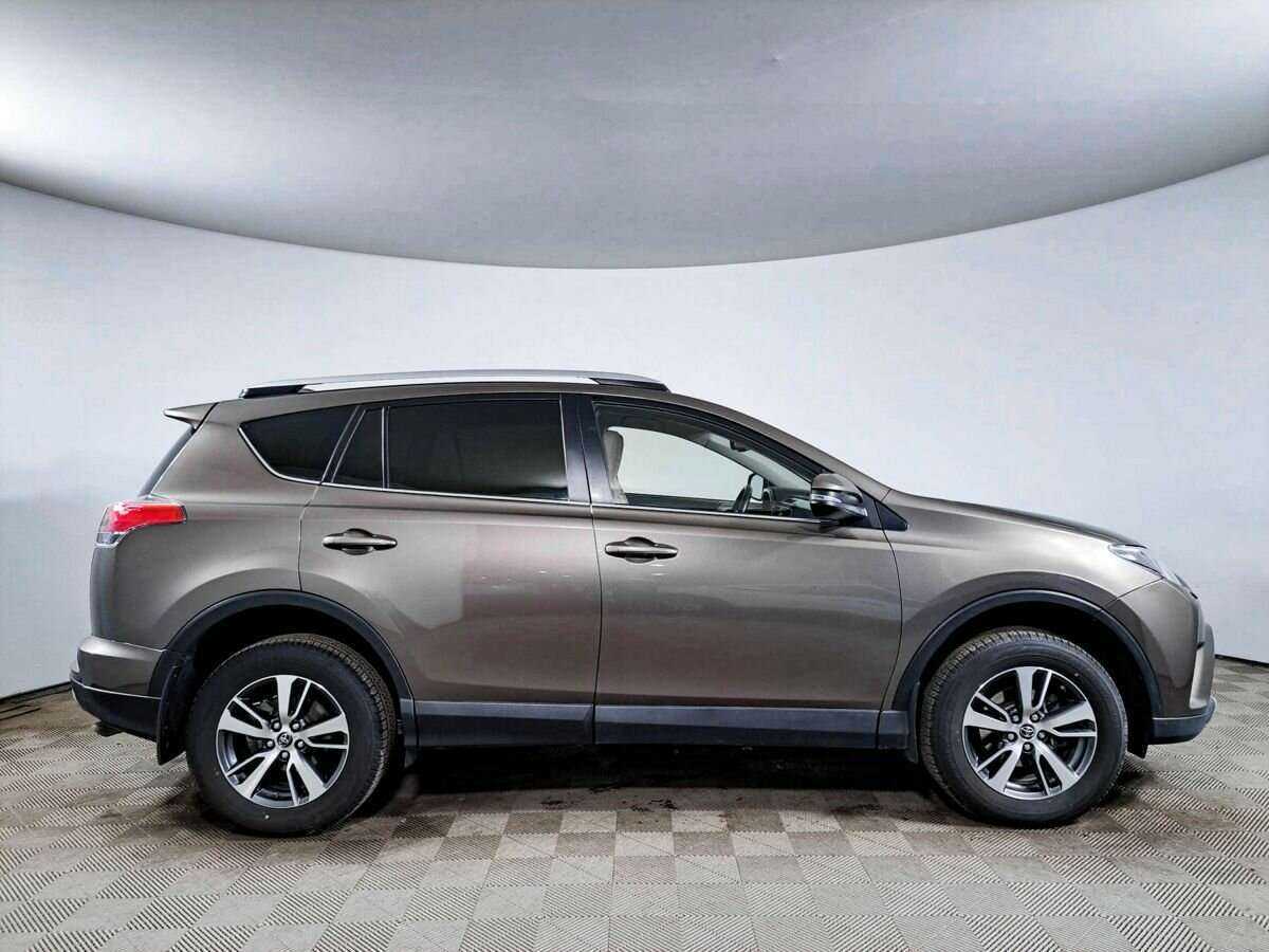 Купить Toyota RAV4 с пробегом. Фото: #3