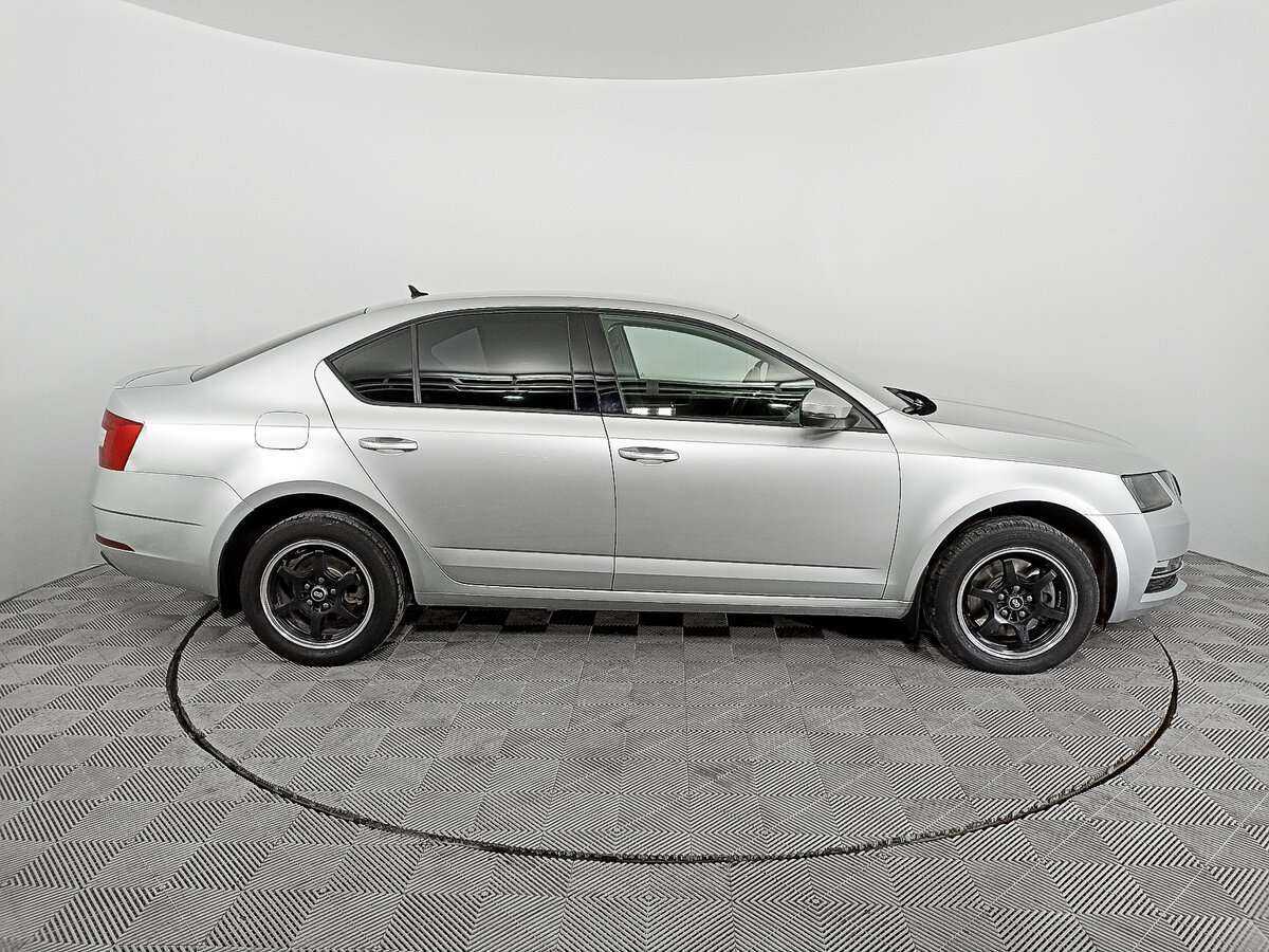 Купить Skoda Octavia с пробегом. Фото: #3