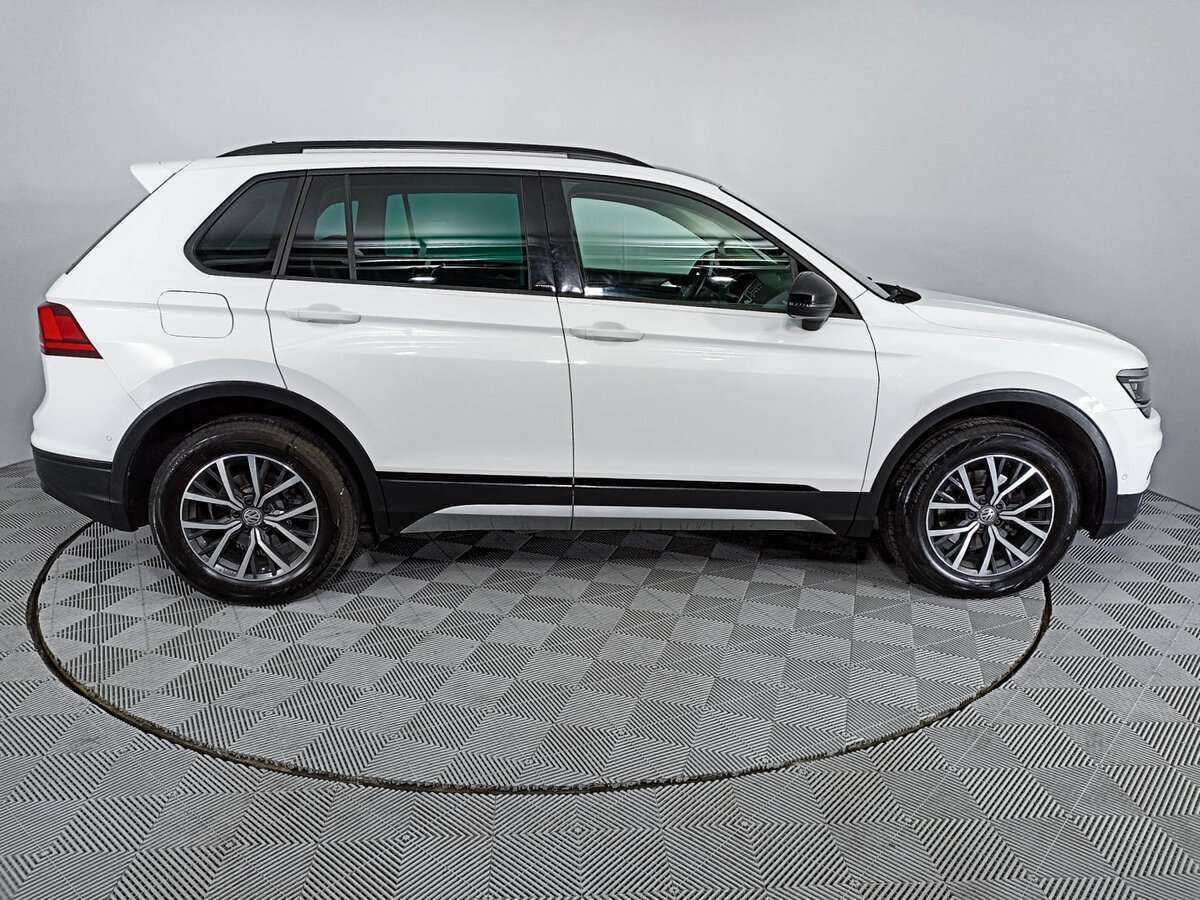 Купить Volkswagen Tiguan с пробегом. Фото: #3