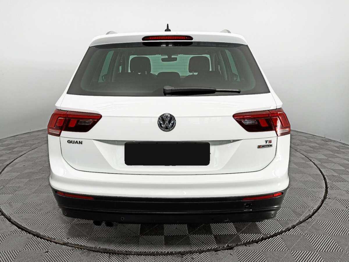 Купить Volkswagen Tiguan с пробегом. Фото: #5