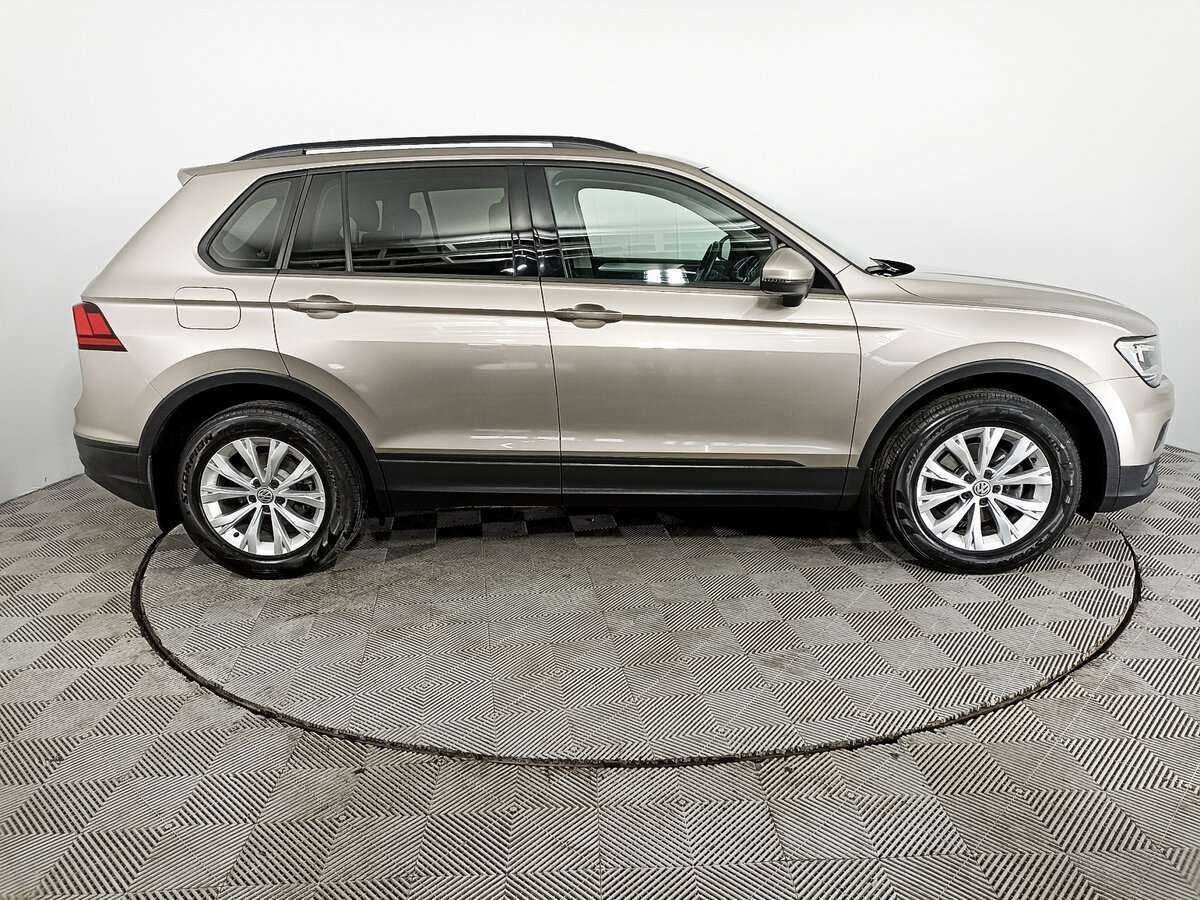 Купить Volkswagen Tiguan с пробегом. Фото: #3