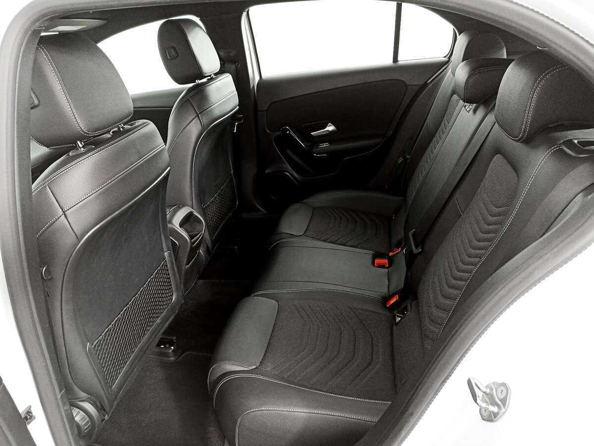 Купить Mercedes-Benz A-Класс с пробегом. Фото: #9