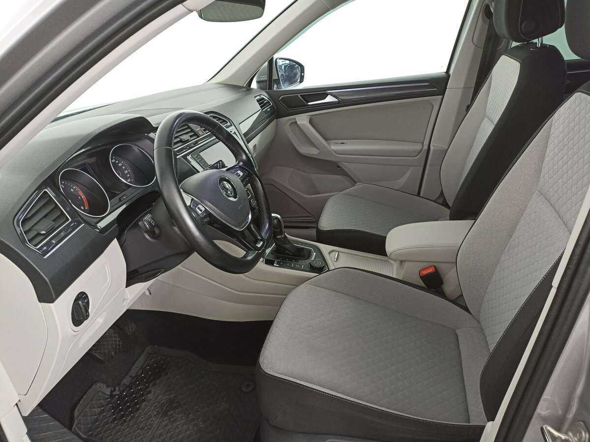 Купить Volkswagen Tiguan с пробегом. Фото: #15