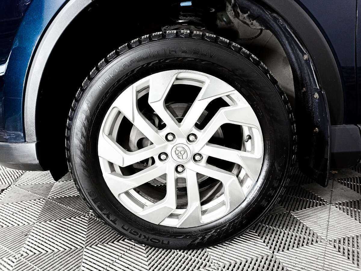 Купить Toyota RAV4 с пробегом. Фото: #17