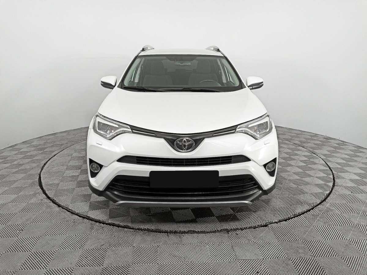 Купить Toyota RAV4 с пробегом. Фото: #1