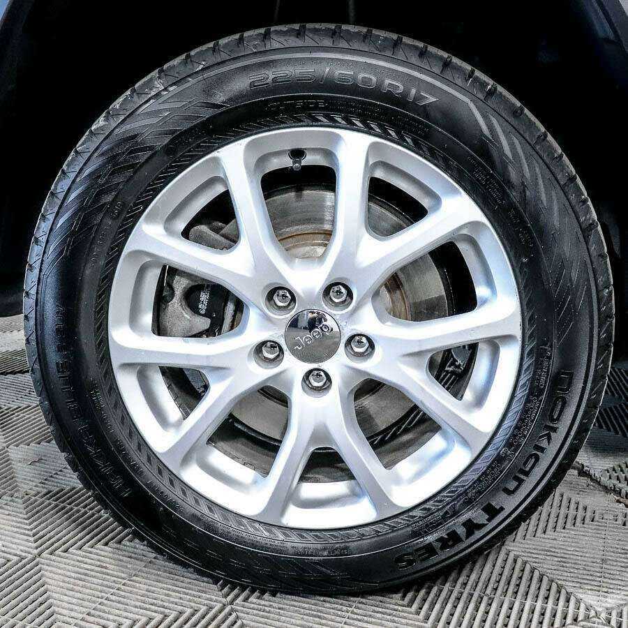 Купить Jeep Cherokee с пробегом. Фото: #15