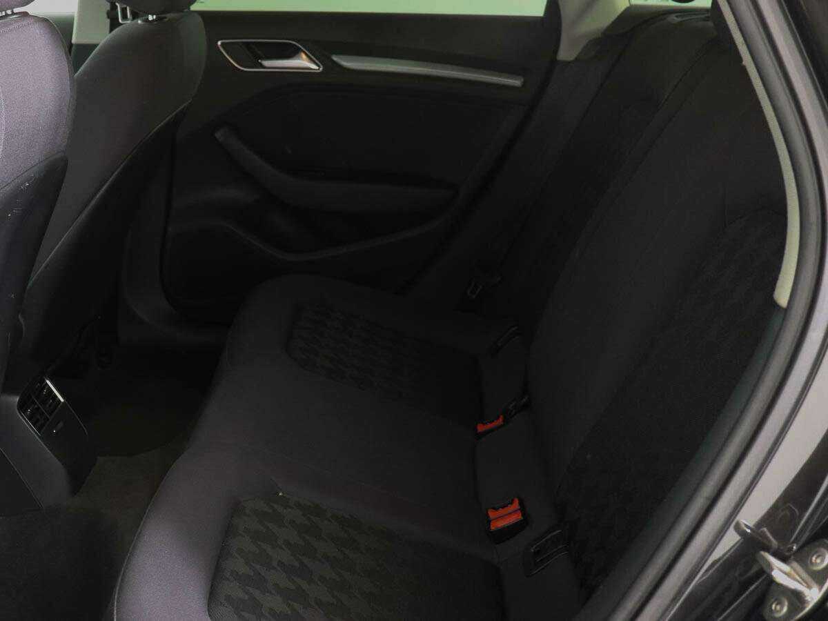Купить Audi A3 с пробегом. Фото: #8