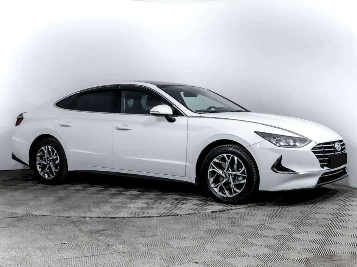 Купить Hyundai Sonata с пробегом. Фото: #2