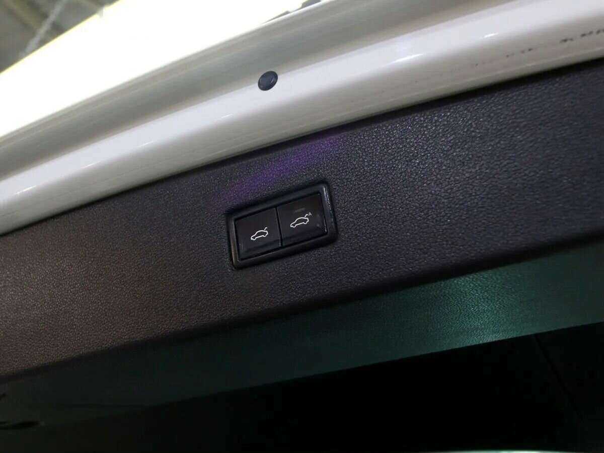 Купить Volkswagen Tiguan с пробегом. Фото: #6