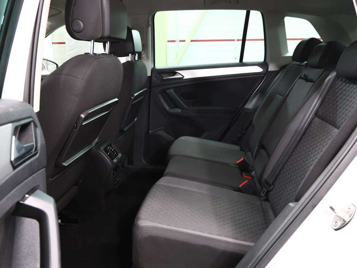 Купить Volkswagen Tiguan с пробегом. Фото: #9