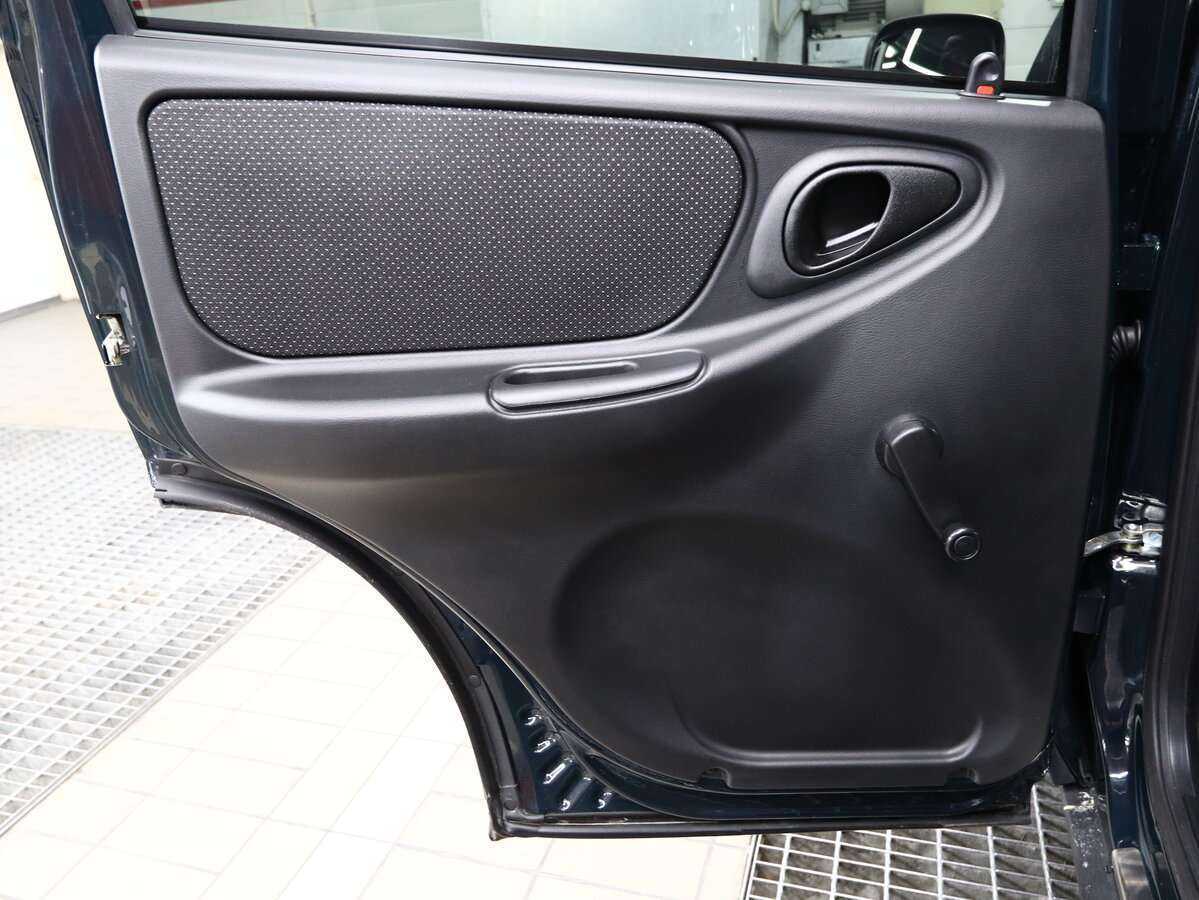 Купить Lada (ВАЗ) Niva с пробегом. Фото: #8