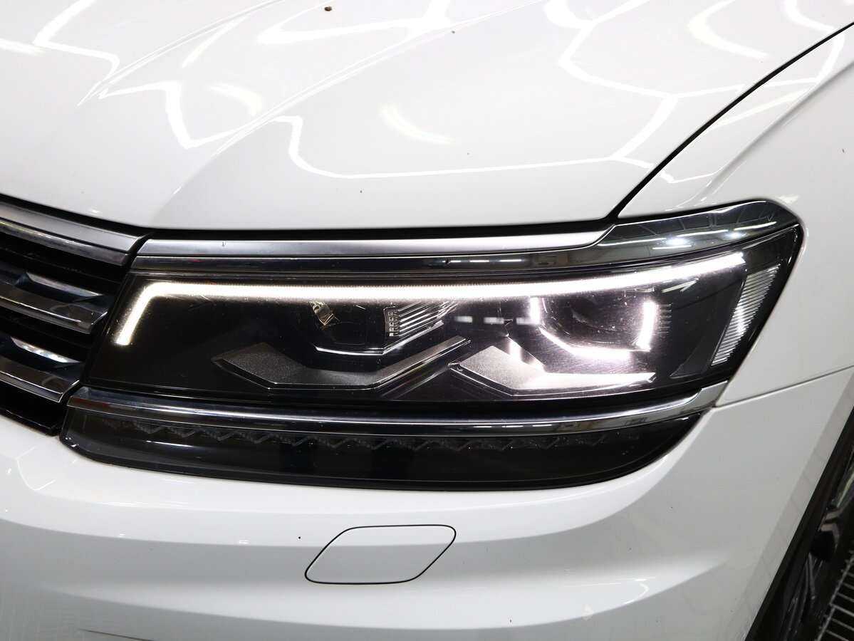 Купить Volkswagen Tiguan с пробегом. Фото: #21