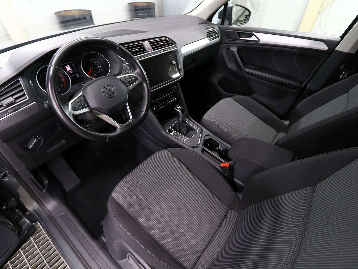 Купить Volkswagen Tiguan с пробегом. Фото: #6