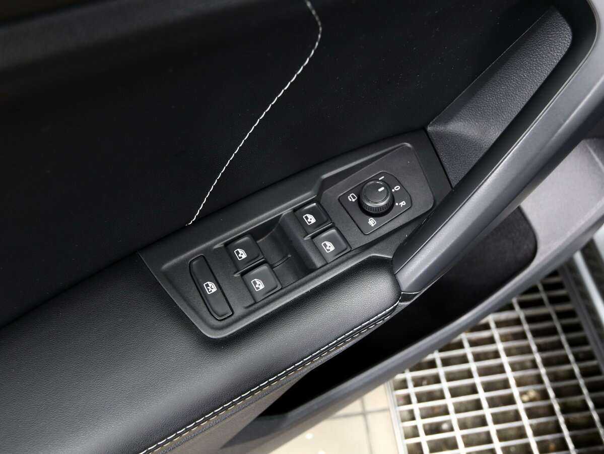 Купить Volkswagen Tiguan с пробегом. Фото: #15