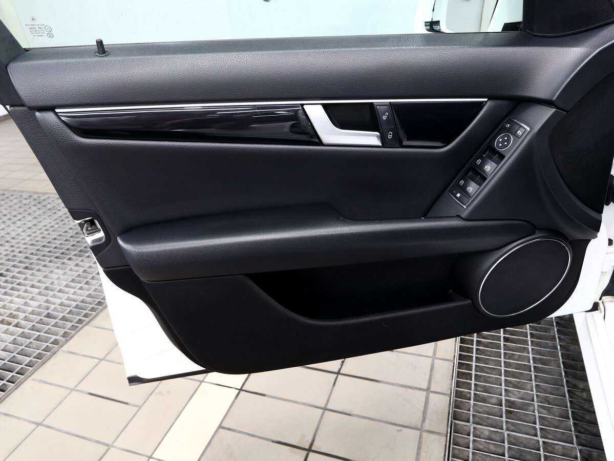 Купить Mercedes-Benz C-Класс с пробегом. Фото: #7