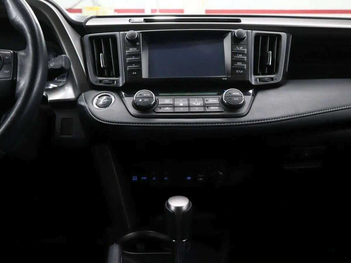 Купить Toyota RAV4 с пробегом. Фото: #15