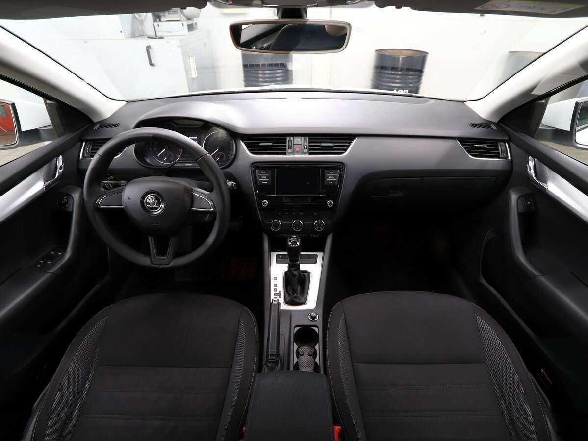Купить Skoda Octavia с пробегом. Фото: #14
