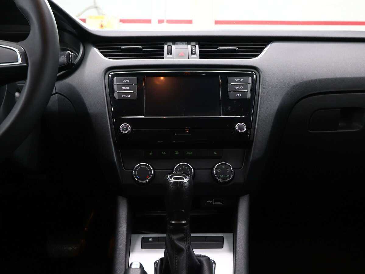 Купить Skoda Octavia с пробегом. Фото: #17