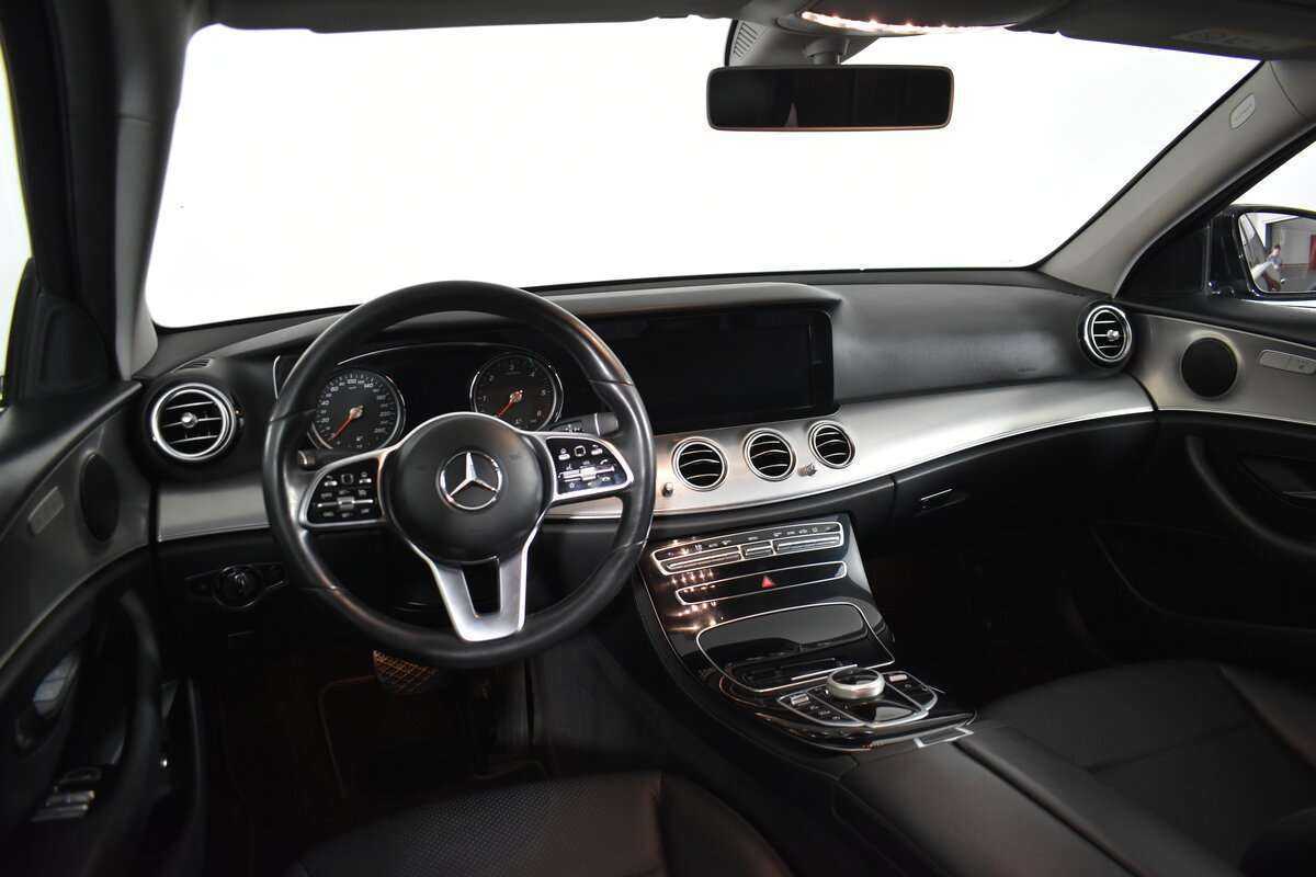 Купить Mercedes-Benz E-Класс с пробегом. Фото: #13