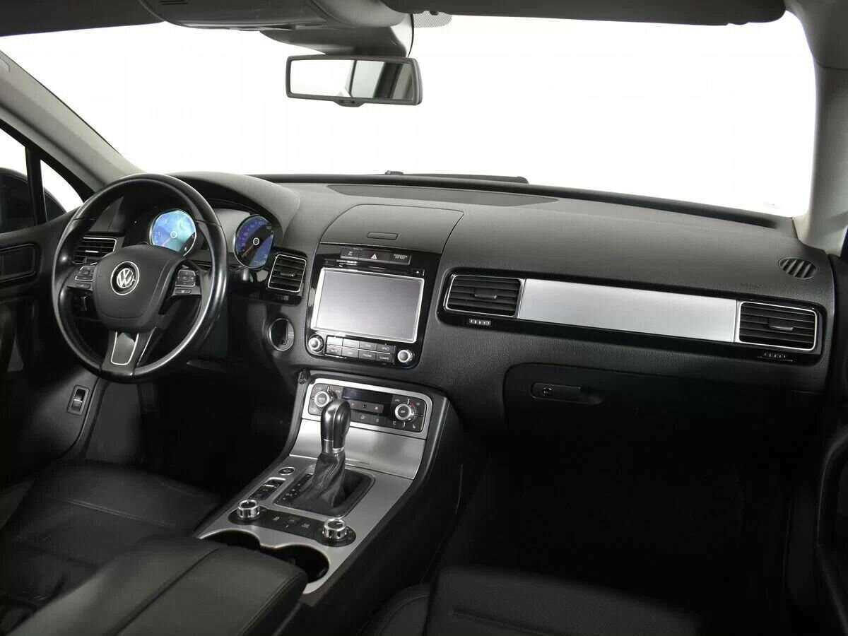 Купить Volkswagen Touareg с пробегом. Фото: #9