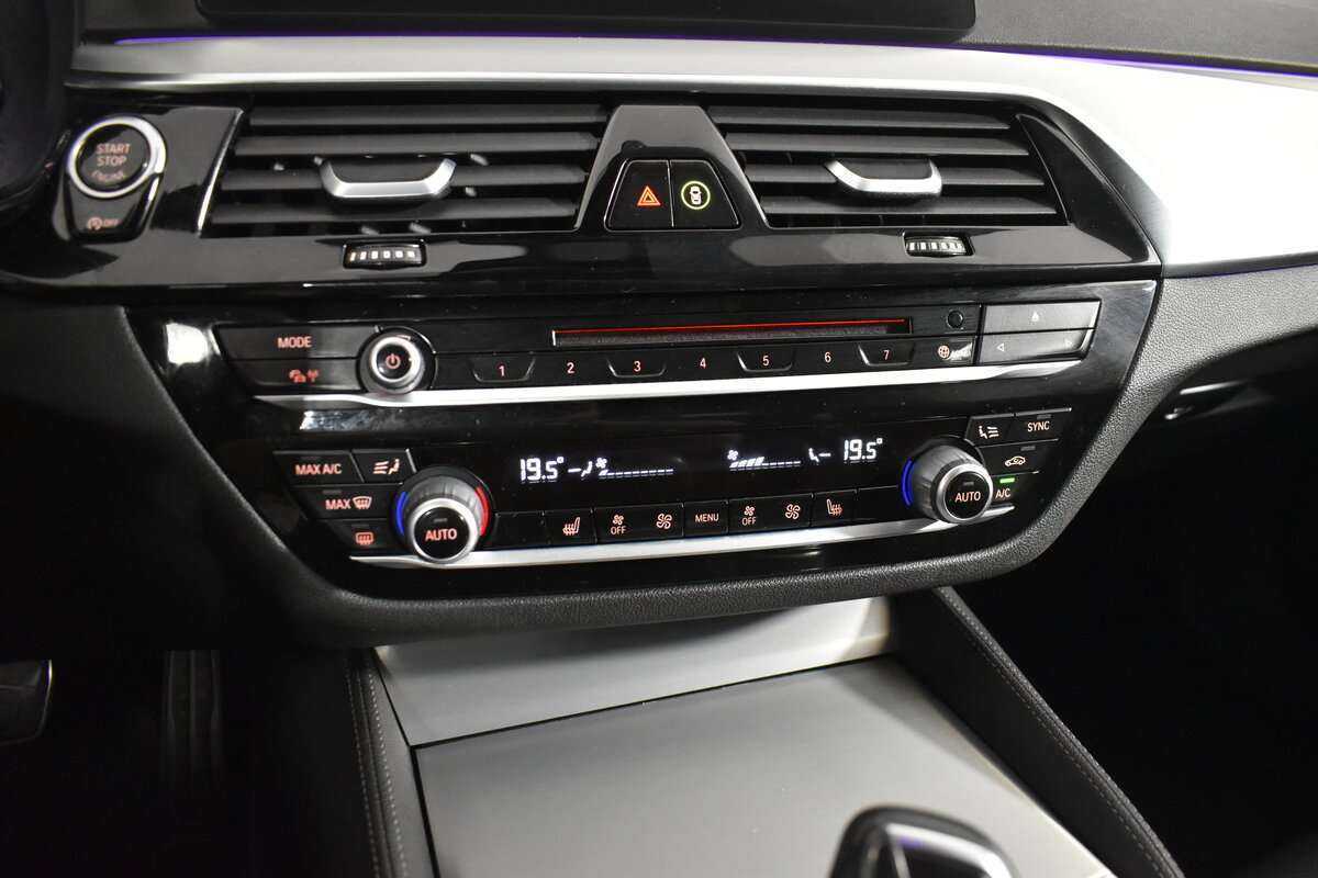 Купить BMW 5 серии с пробегом. Фото: #17