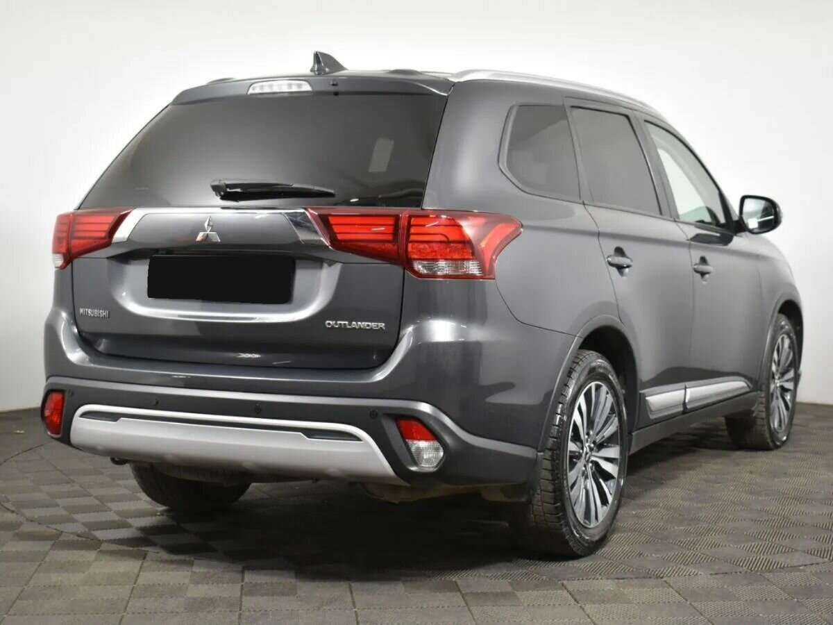 Купить Mitsubishi Outlander с пробегом. Фото: #2