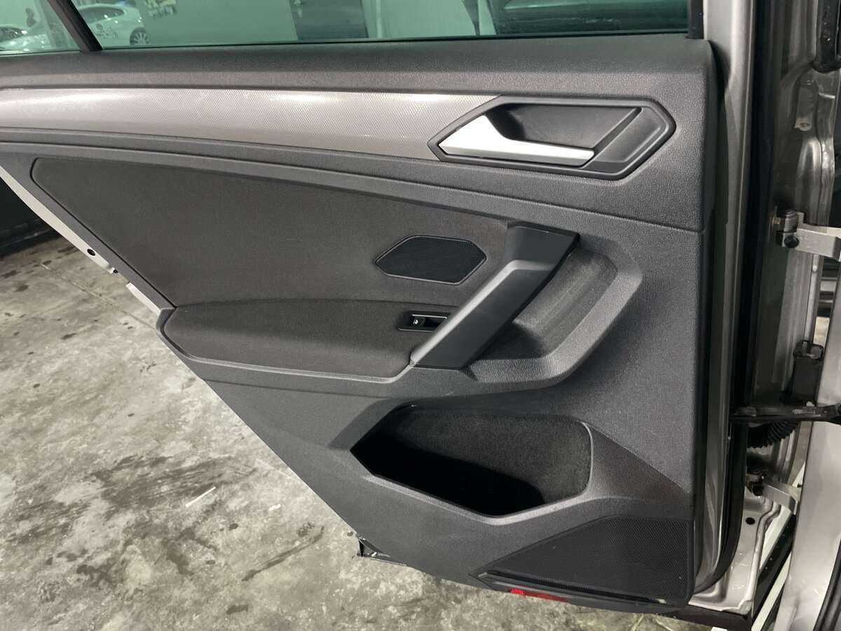 Купить Volkswagen Tiguan с пробегом. Фото: #22