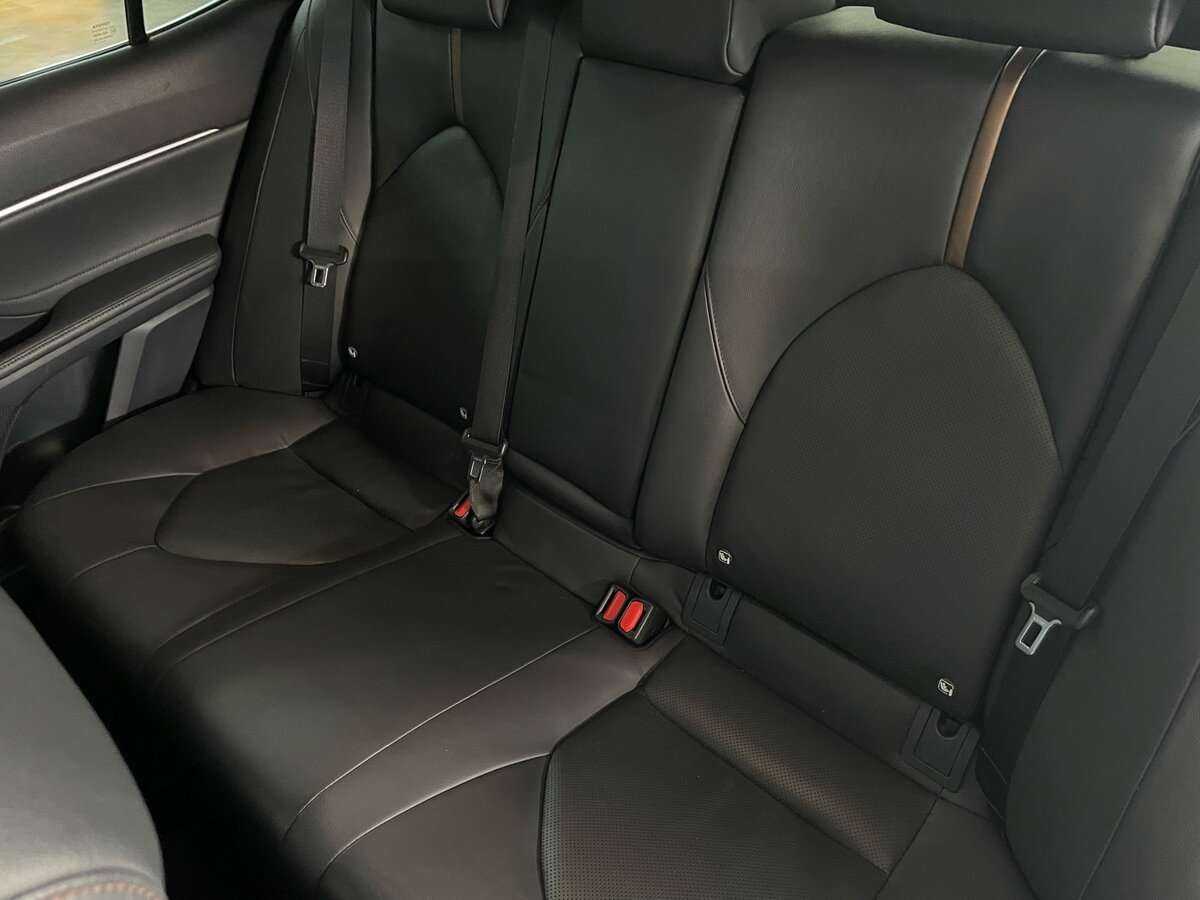 Купить Toyota Camry с пробегом. Фото: #19