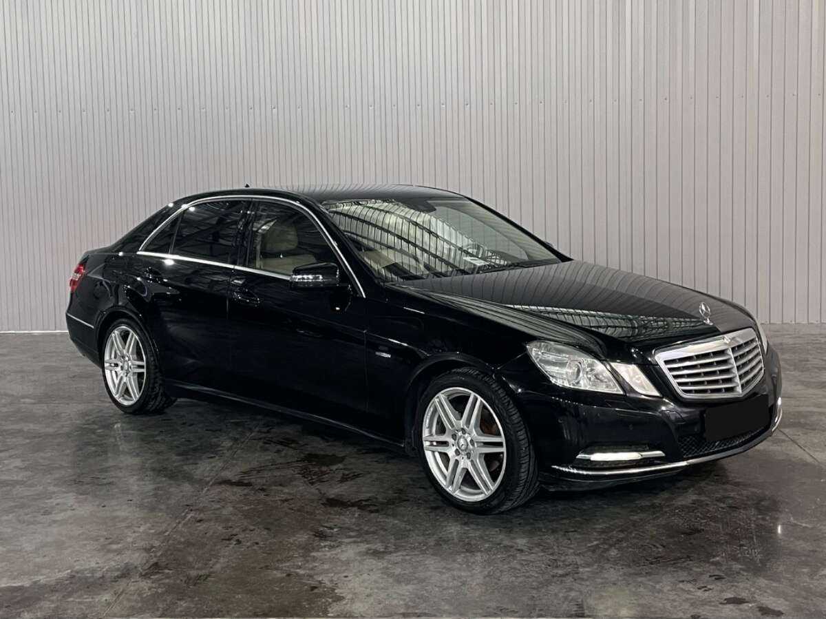 Купить Mercedes-Benz E-Класс с пробегом. Фото: #1