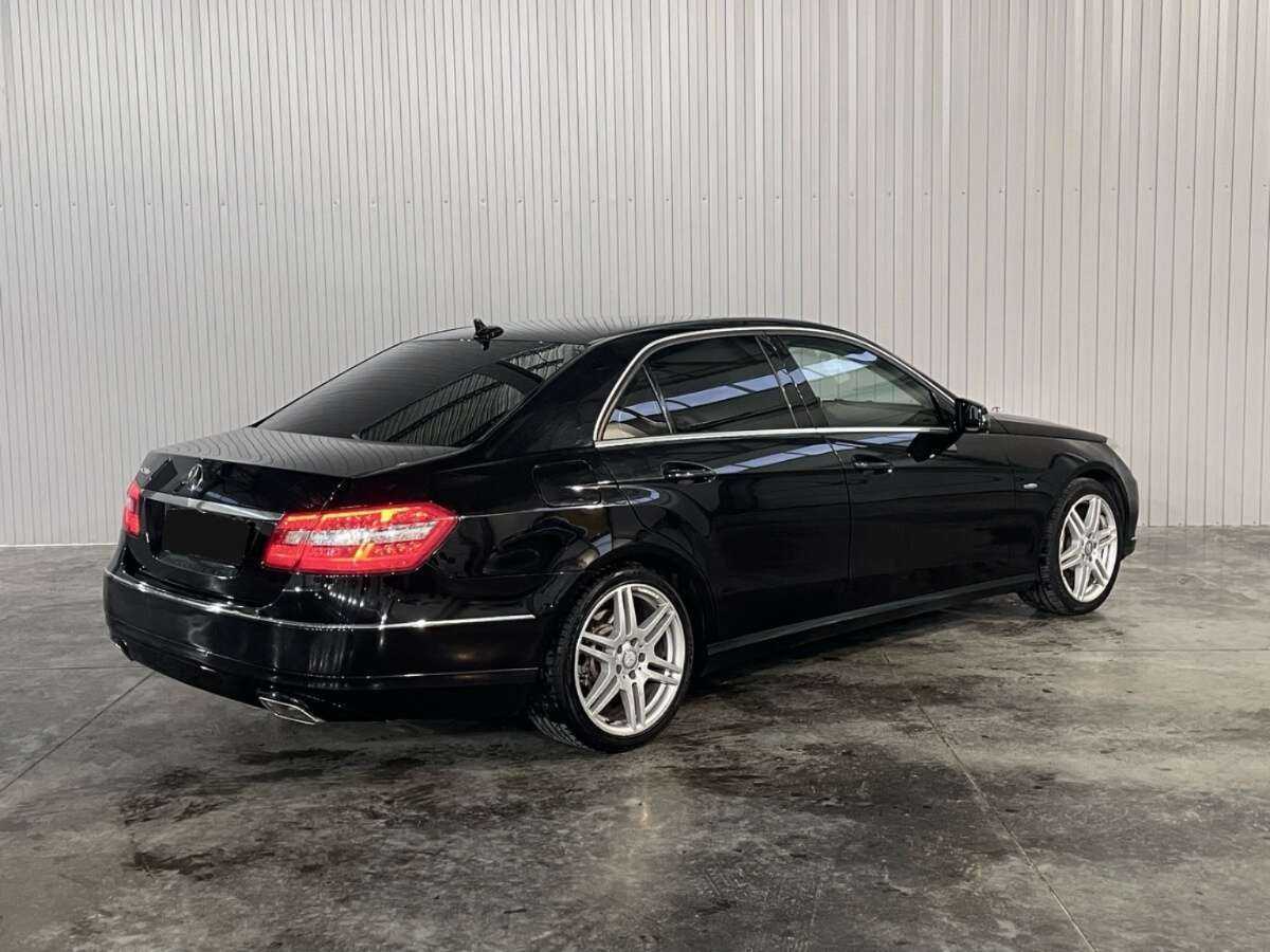 Купить Mercedes-Benz E-Класс с пробегом. Фото: #3