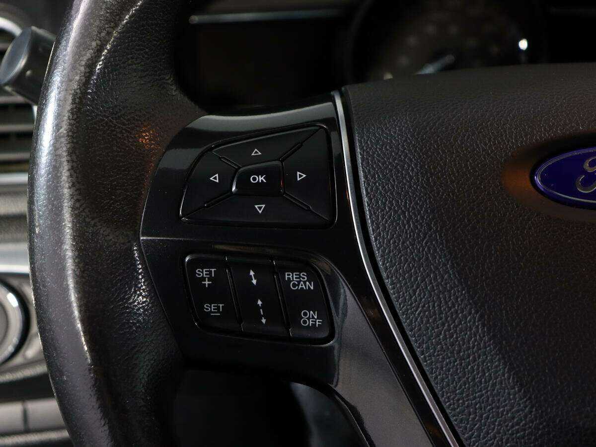 Купить Ford Explorer с пробегом. Фото: #25