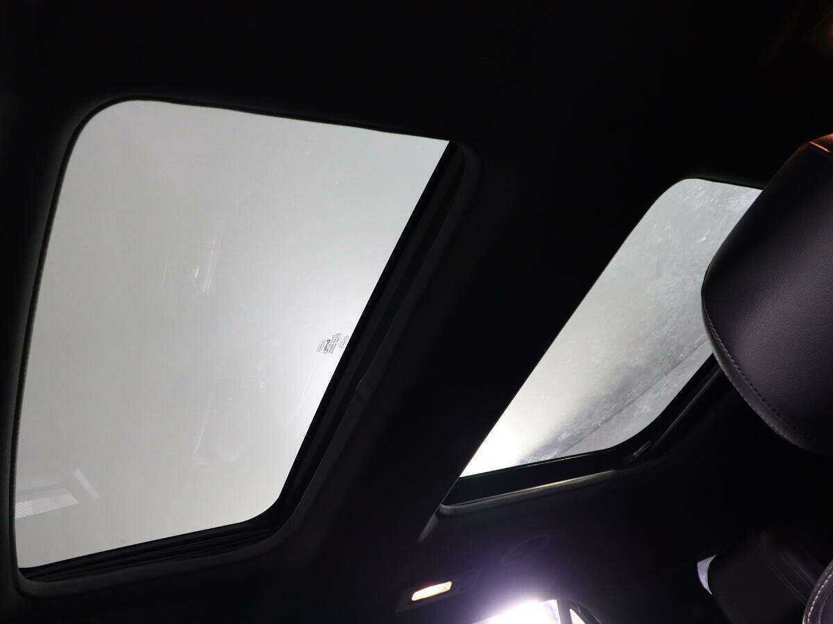 Купить Ford Explorer с пробегом. Фото: #28