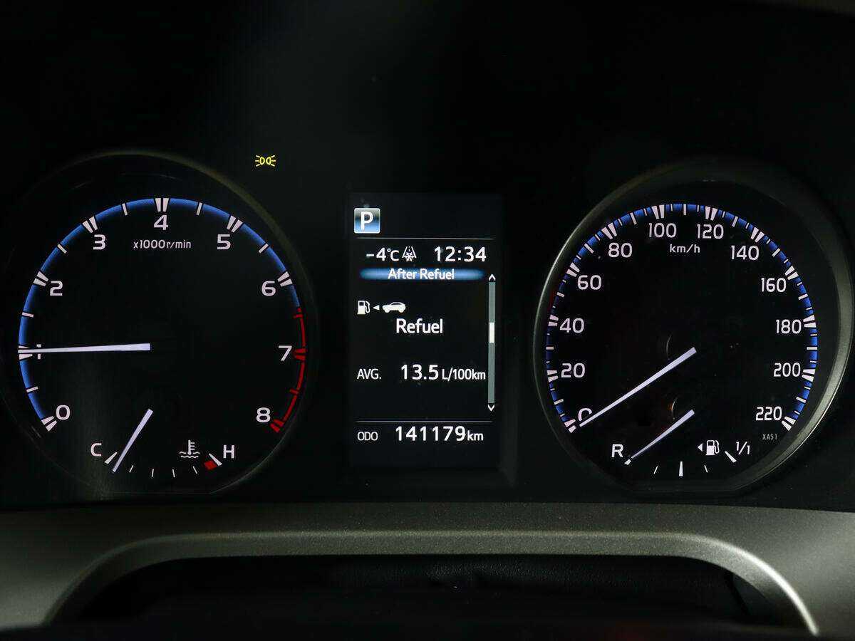 Купить Toyota RAV4 с пробегом. Фото: #8