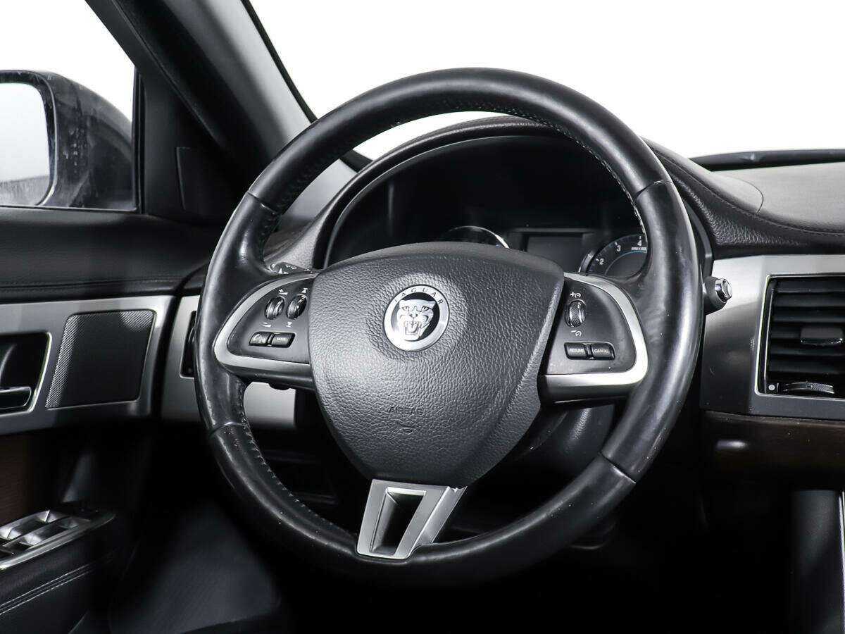 Купить Jaguar XF с пробегом. Фото: #14