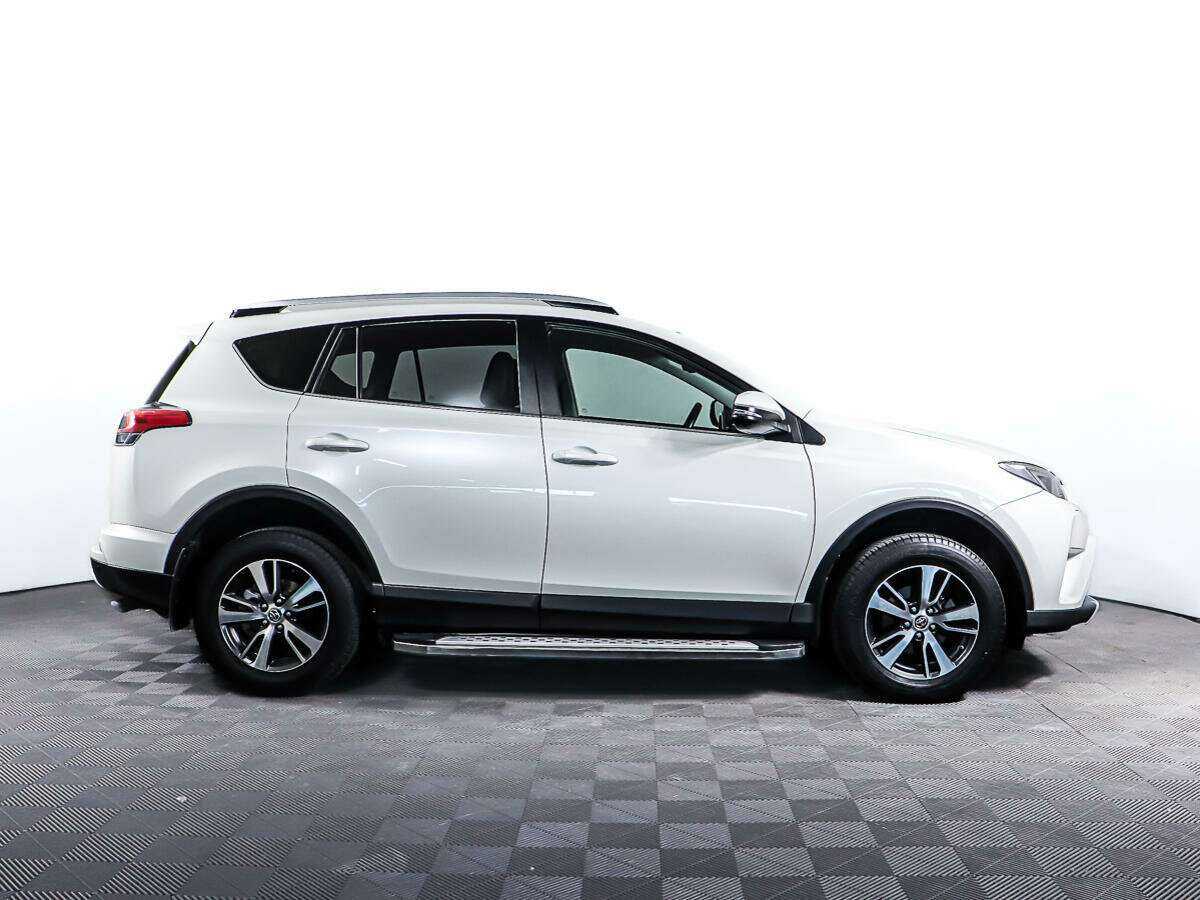 Купить Toyota RAV4 с пробегом. Фото: #3
