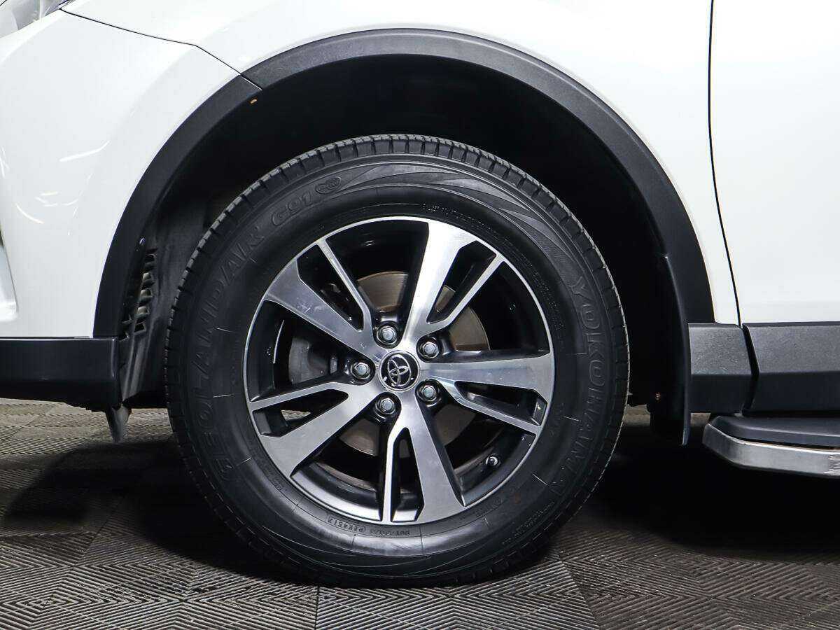 Купить Toyota RAV4 с пробегом. Фото: #21
