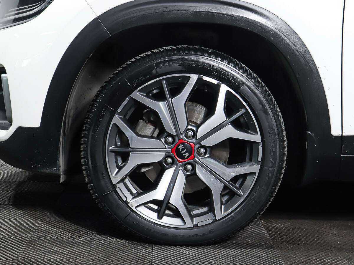 Купить Kia Seltos с пробегом. Фото: #24