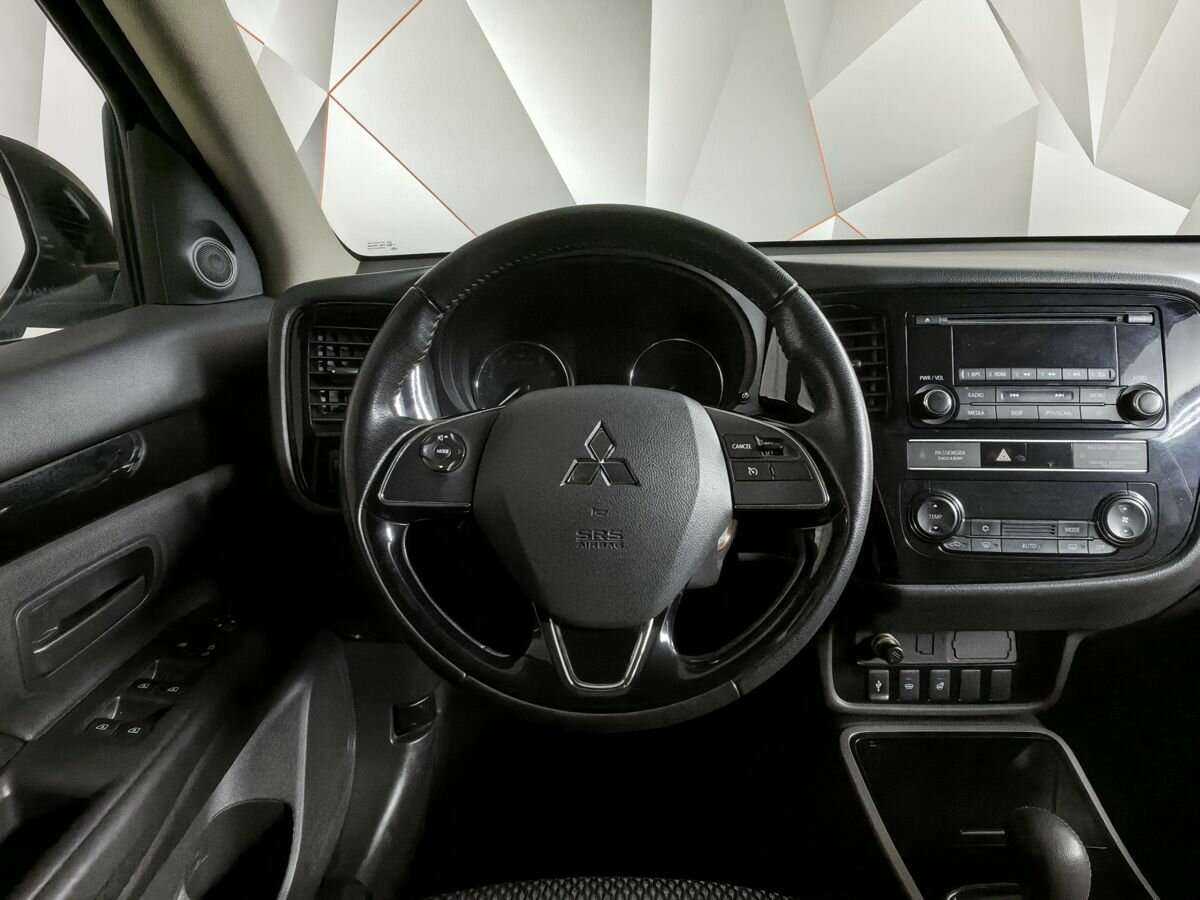 Купить Mitsubishi Outlander с пробегом. Фото: #12