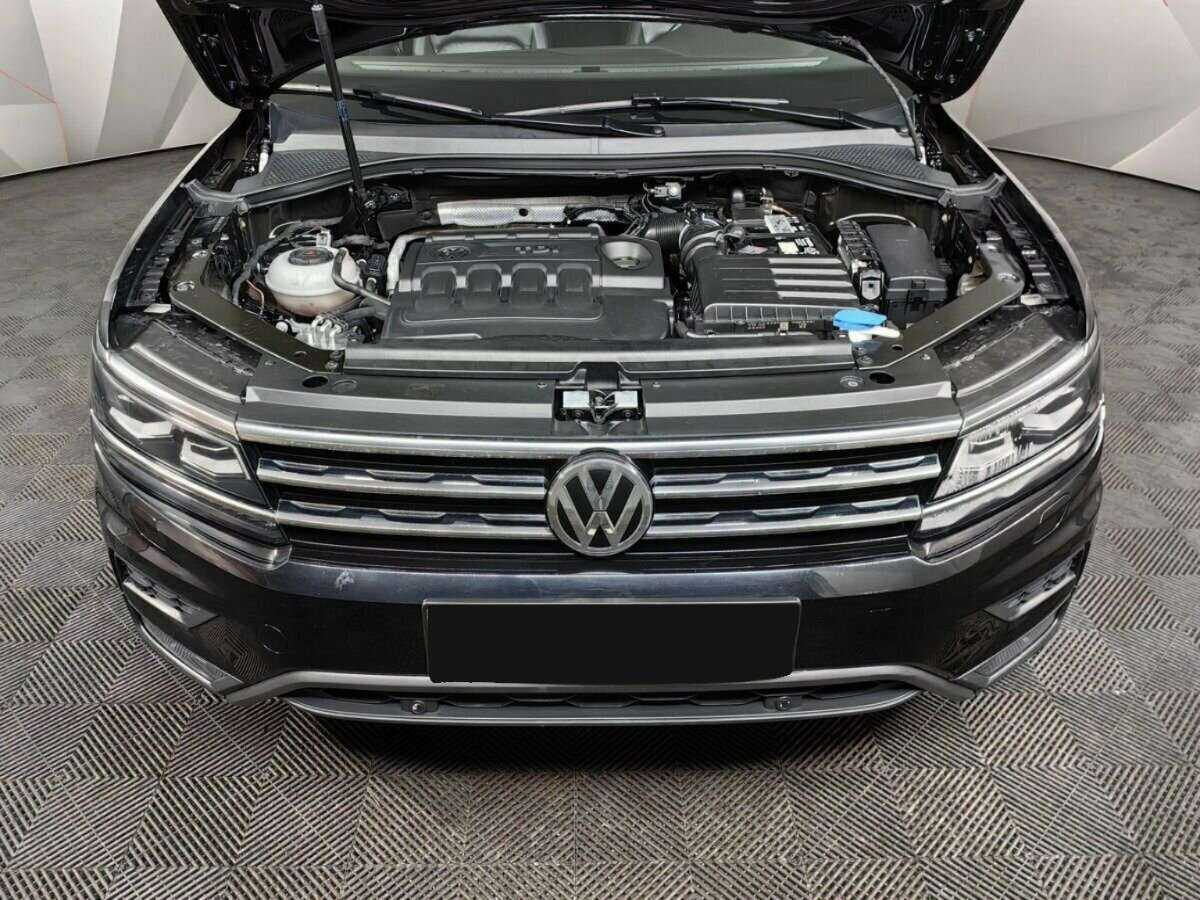 Купить Volkswagen Tiguan с пробегом. Фото: #16