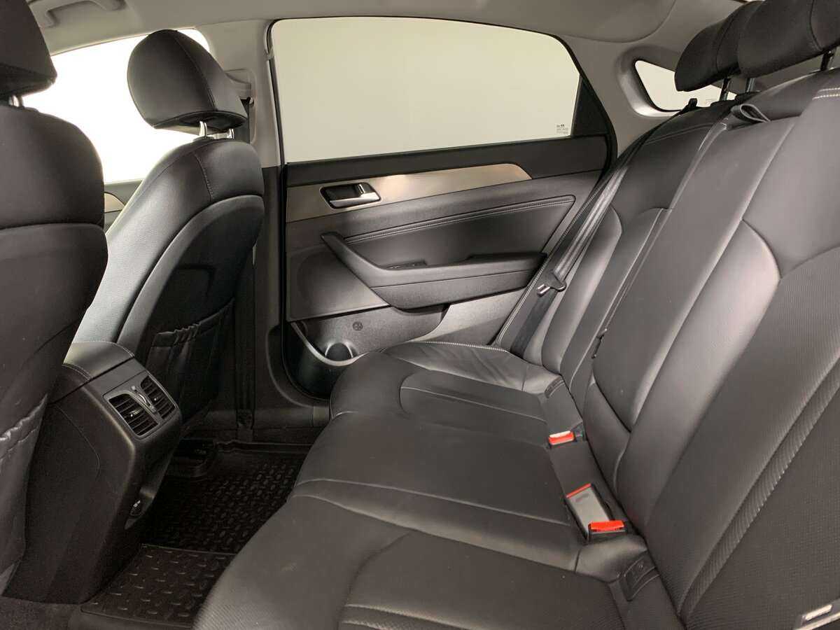 Купить Hyundai Sonata с пробегом. Фото: #15