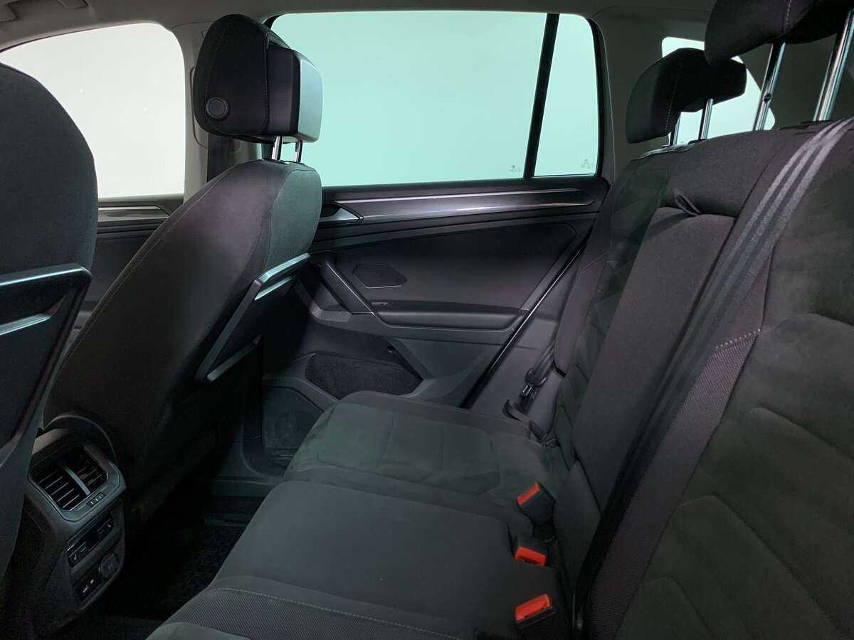 Купить Volkswagen Tiguan с пробегом. Фото: #14