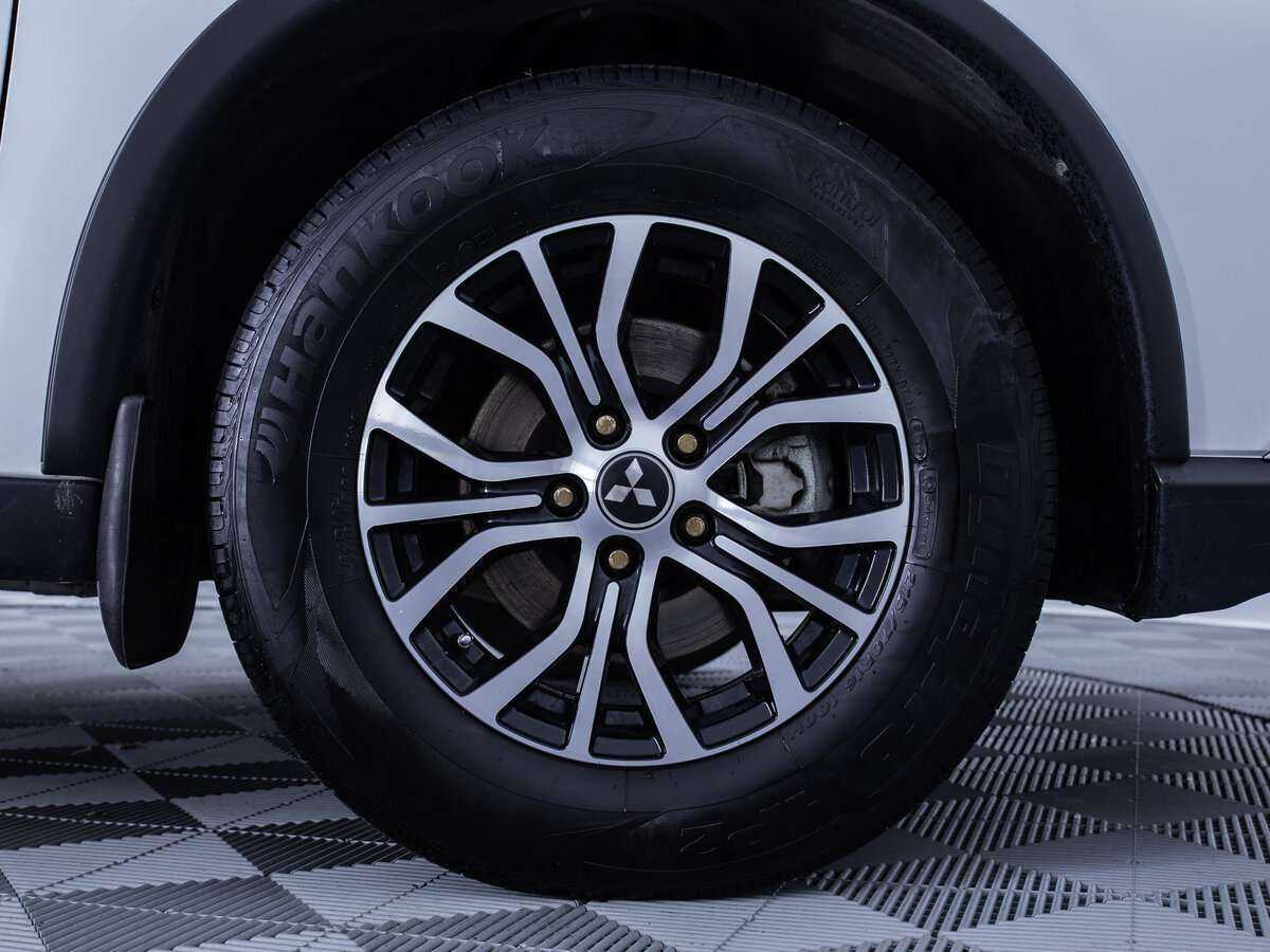 Купить Mitsubishi Outlander с пробегом. Фото: #8