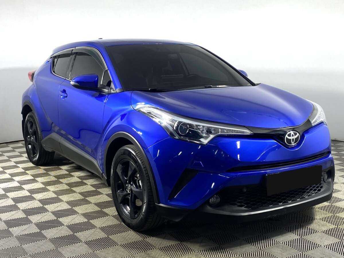 Купить Toyota C-HR с пробегом. Фото: #2
