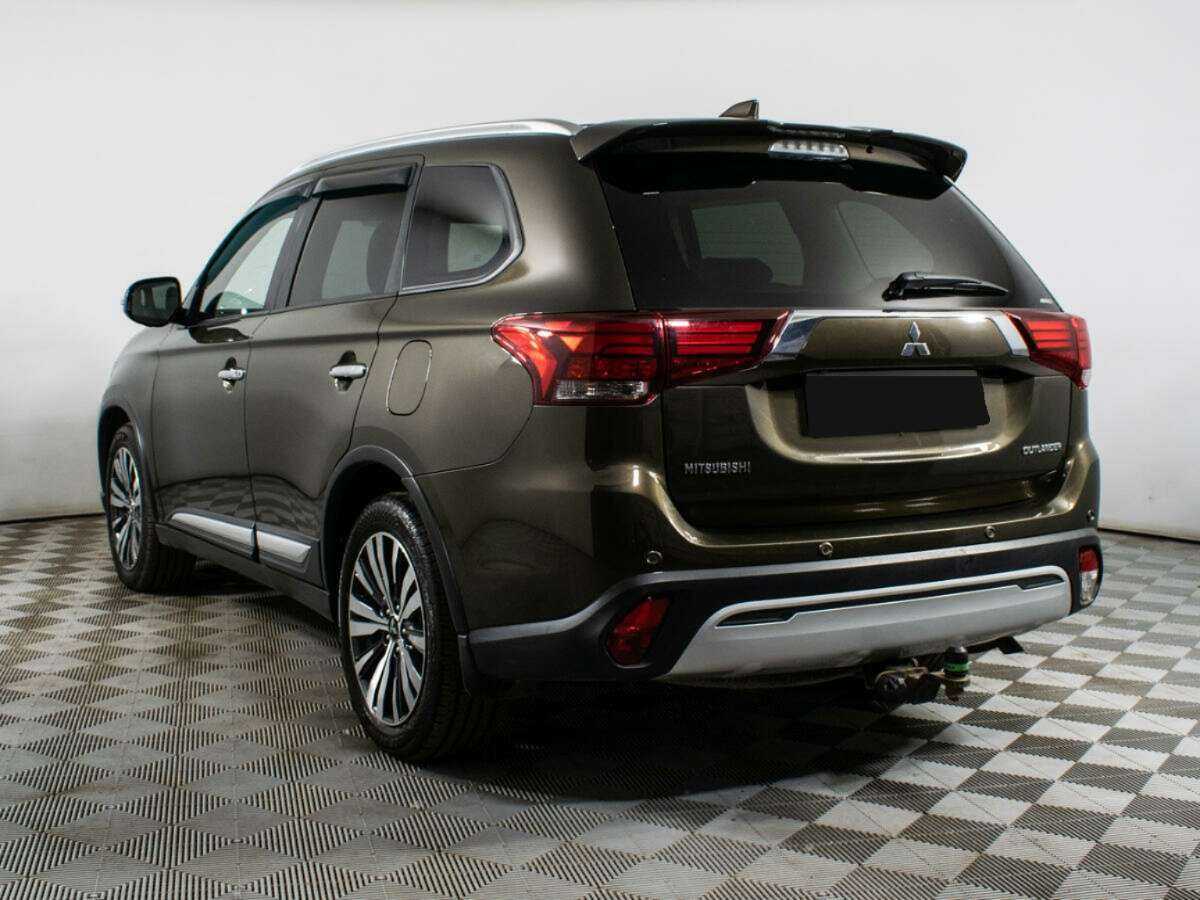 Купить Mitsubishi Outlander с пробегом. Фото: #3