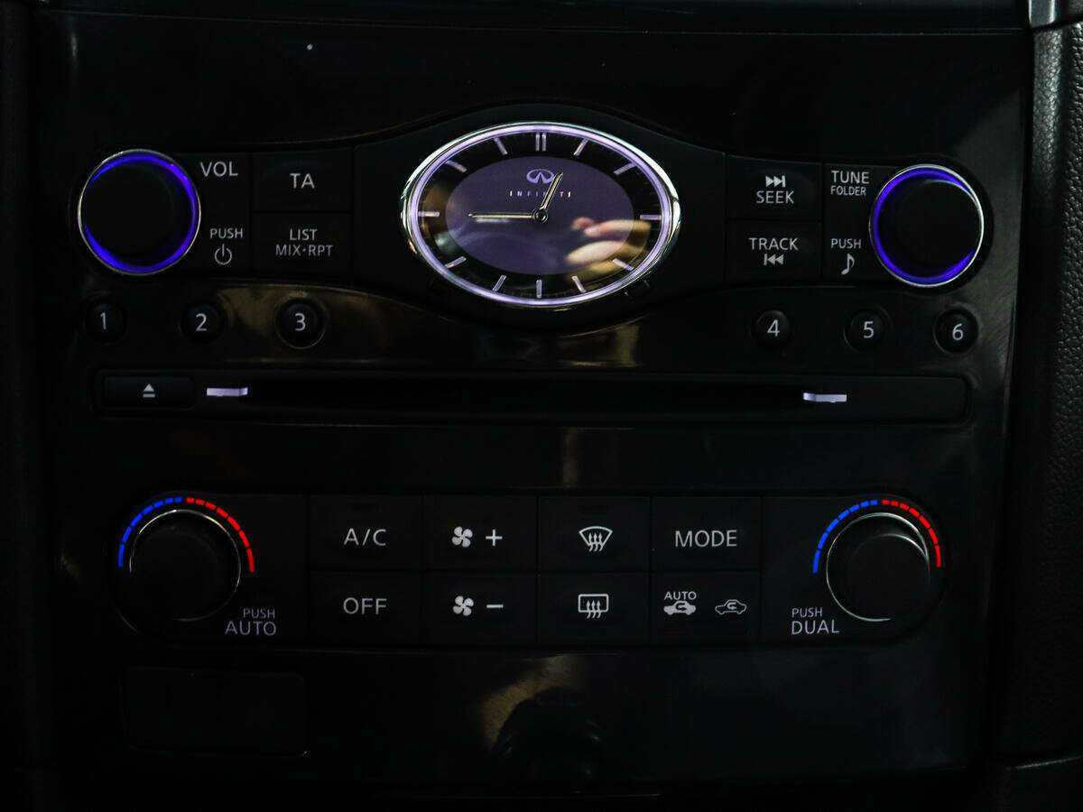 Купить Infiniti FX с пробегом. Фото: #14