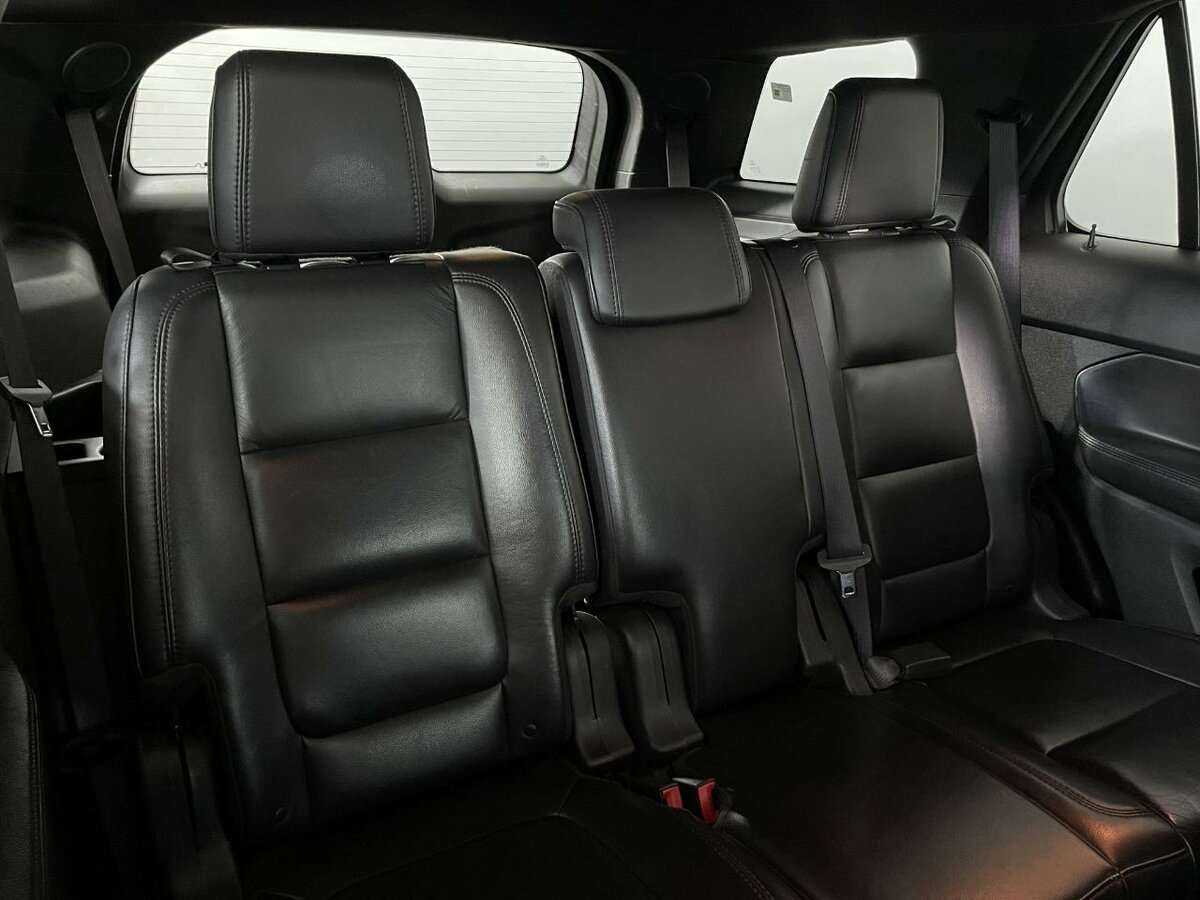 Купить Ford Explorer с пробегом. Фото: #15