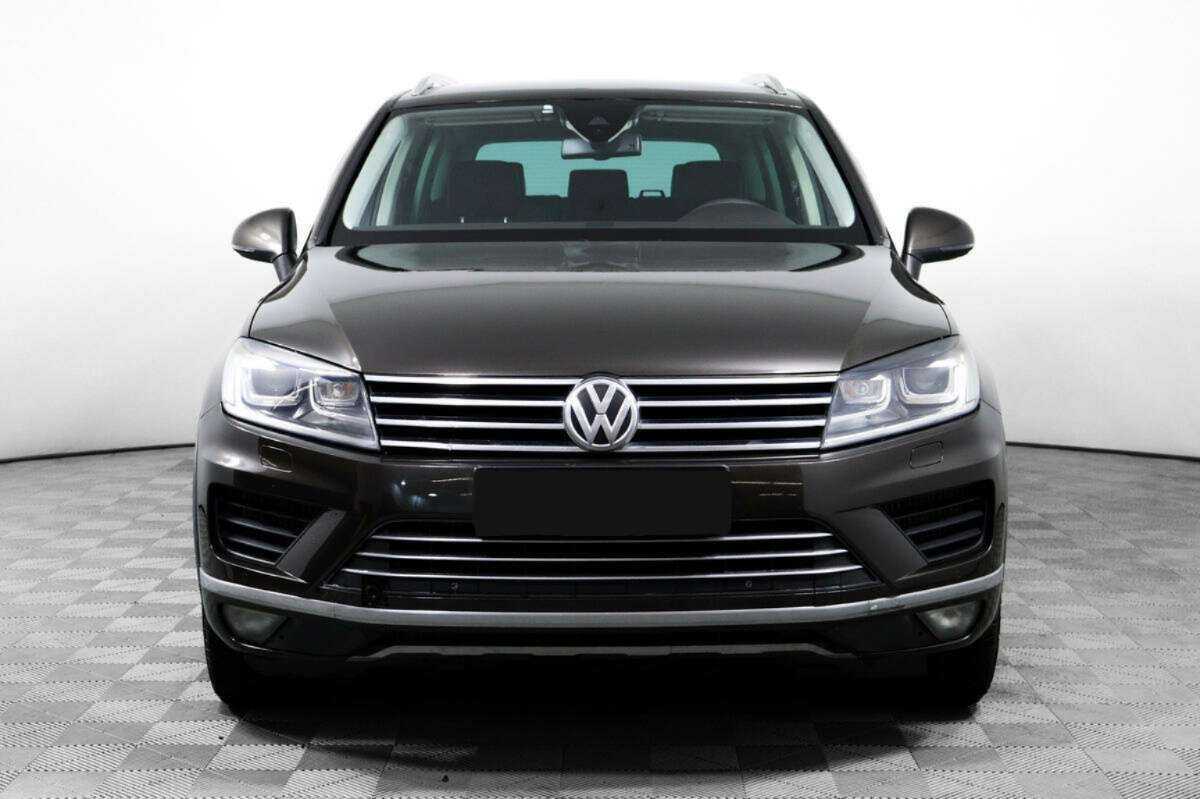 Купить Volkswagen Touareg с пробегом. Фото: #1