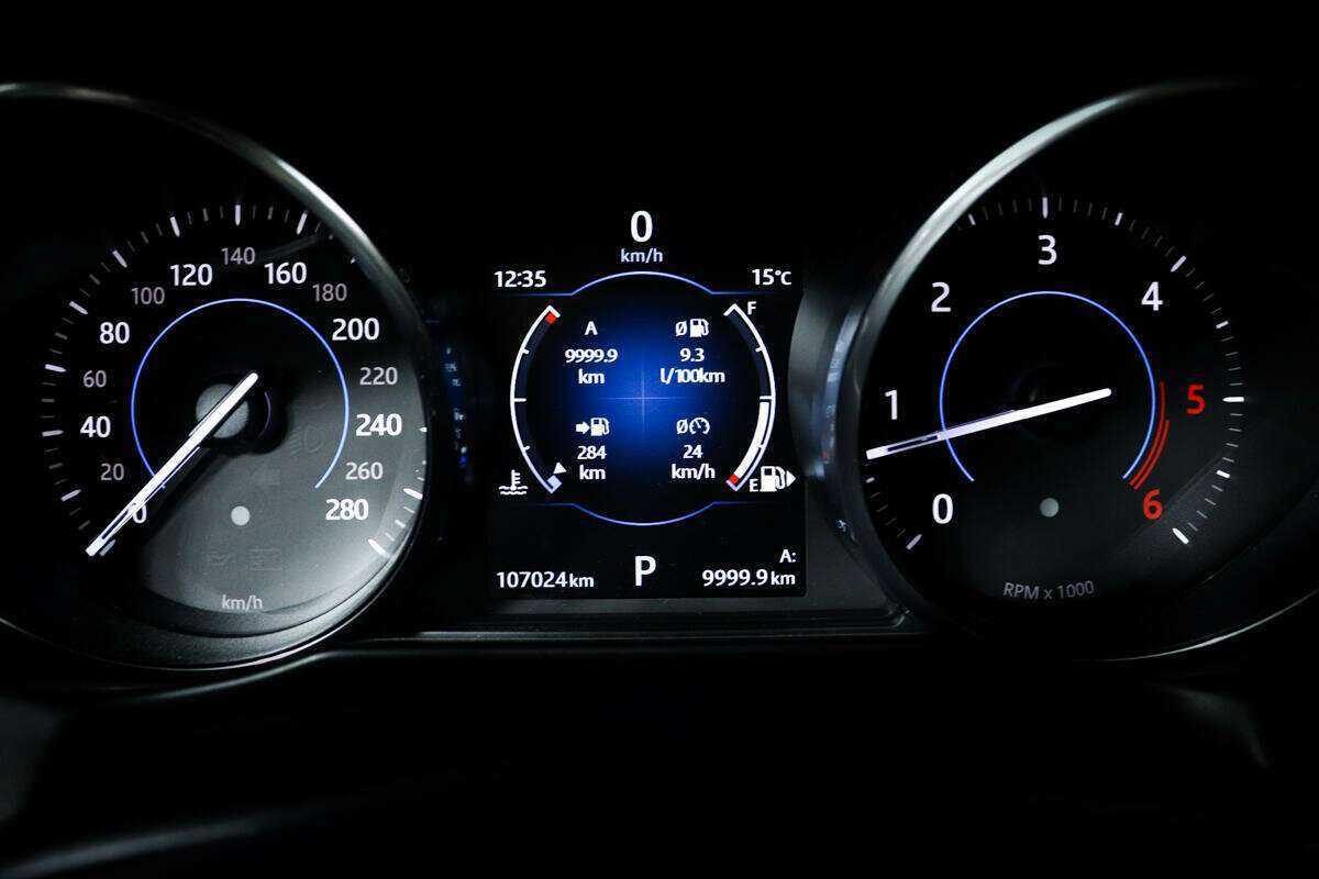 Купить Jaguar XF с пробегом. Фото: #9